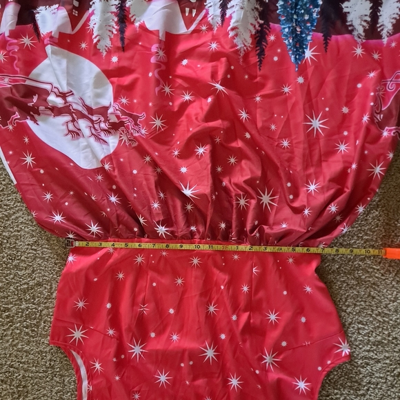 Homemade v-neck Christmas dress - Picture 6 of 8